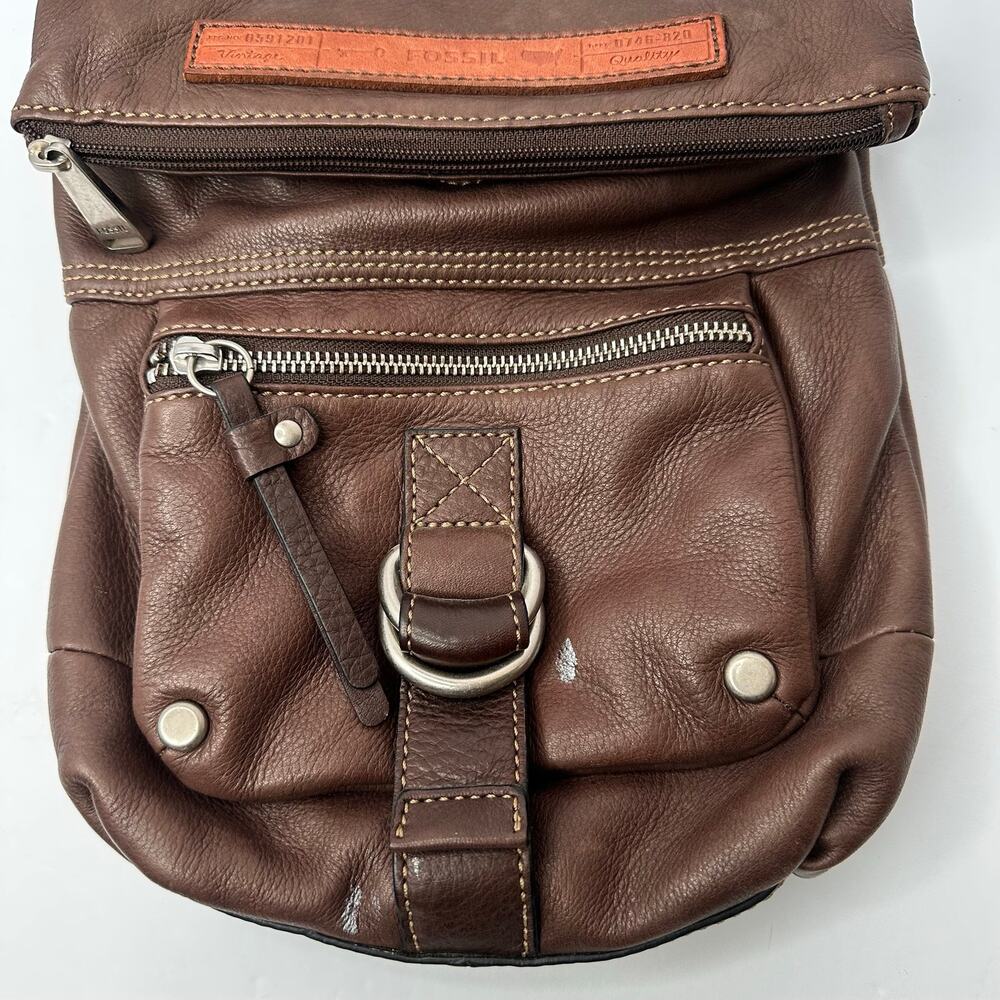 Vintage Y2K Fossil Genuine Leather Crossbody Bag – Distressed Brown Key Charm - Picture 4 of 13